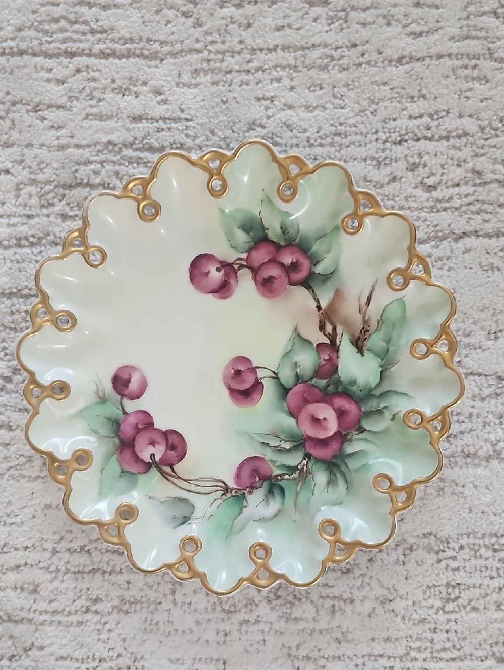 Antique Victorian 8.5 in. T&V France decorated plate gold trim